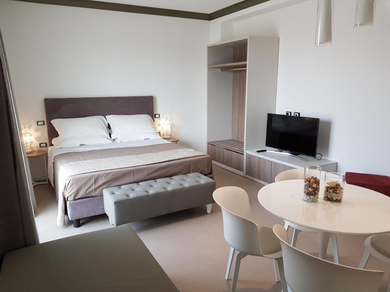 Residence Hotel Venus Suites Cervia Exterior foto