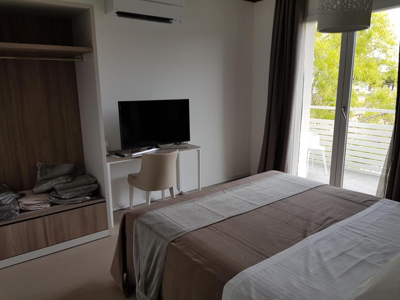 Residence Hotel Venus Suites Cervia Exterior foto
