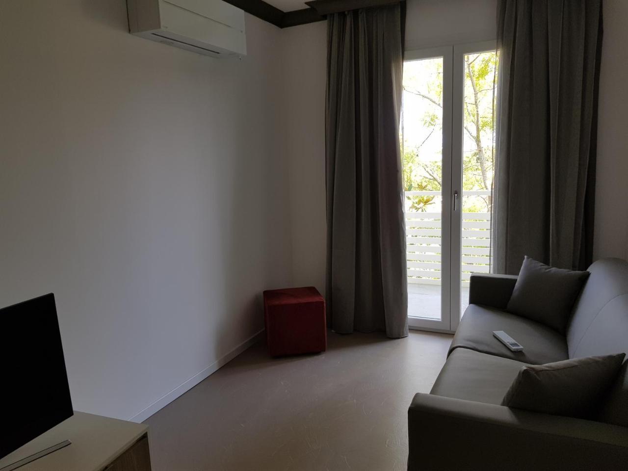 Residence Hotel Venus Suites Cervia Exterior foto